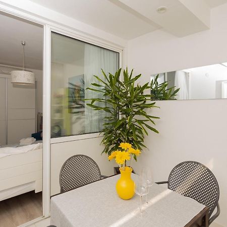 Apartman Nina Hvar Town Bagian luar foto
