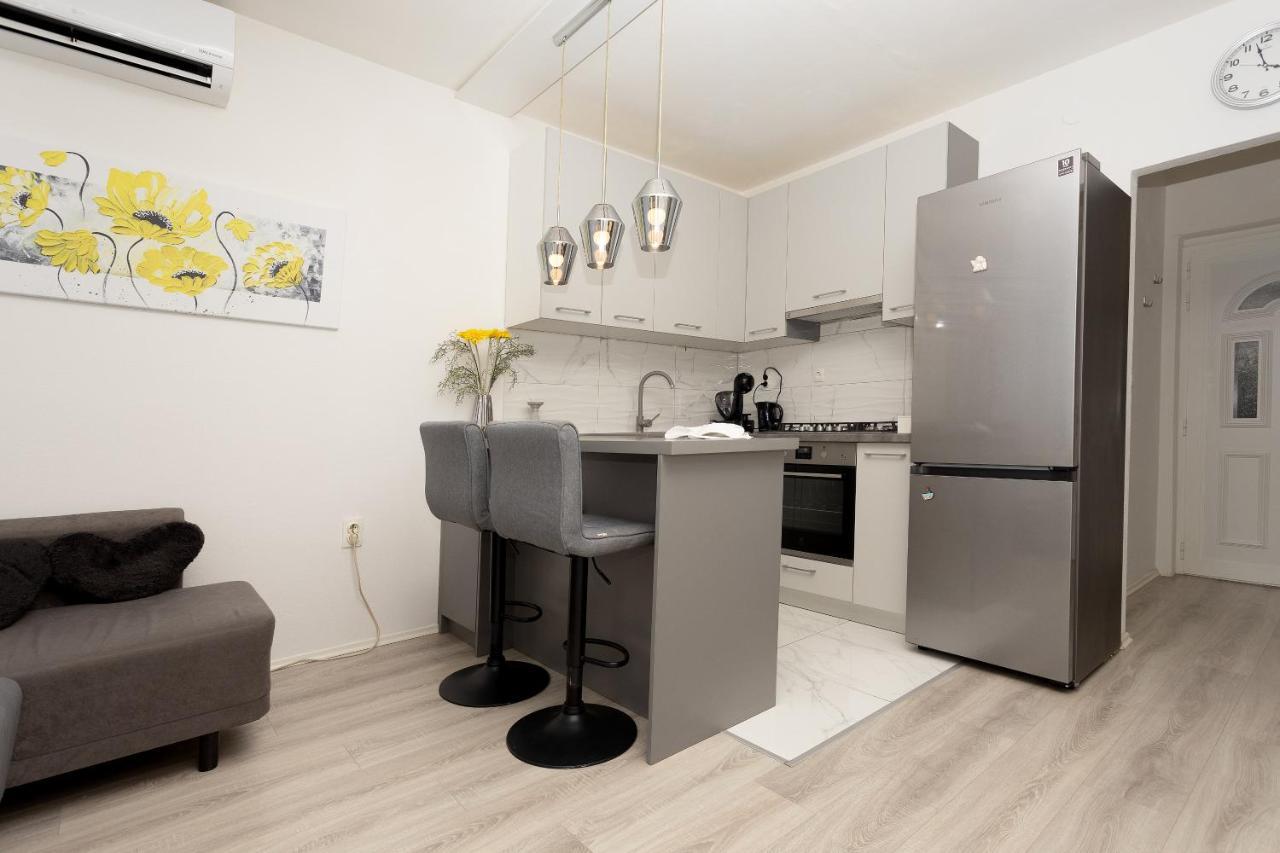 Apartman Nina Hvar Town Bagian luar foto