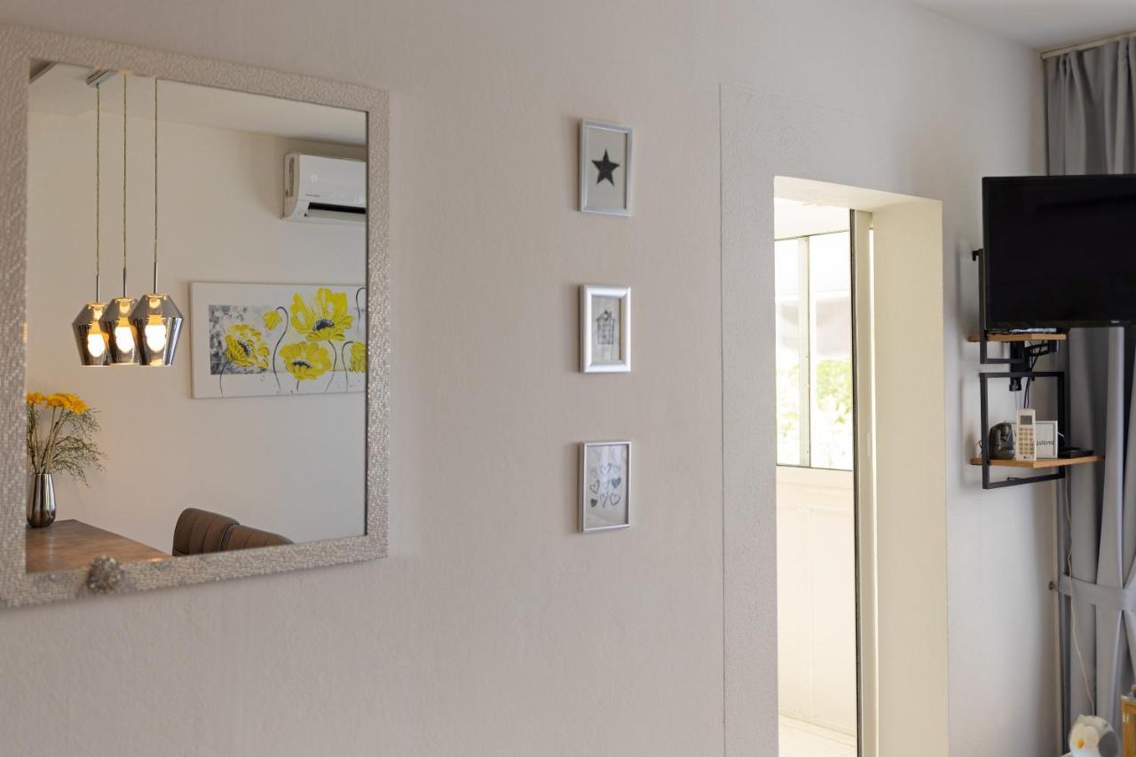 Apartman Nina Hvar Town Bagian luar foto